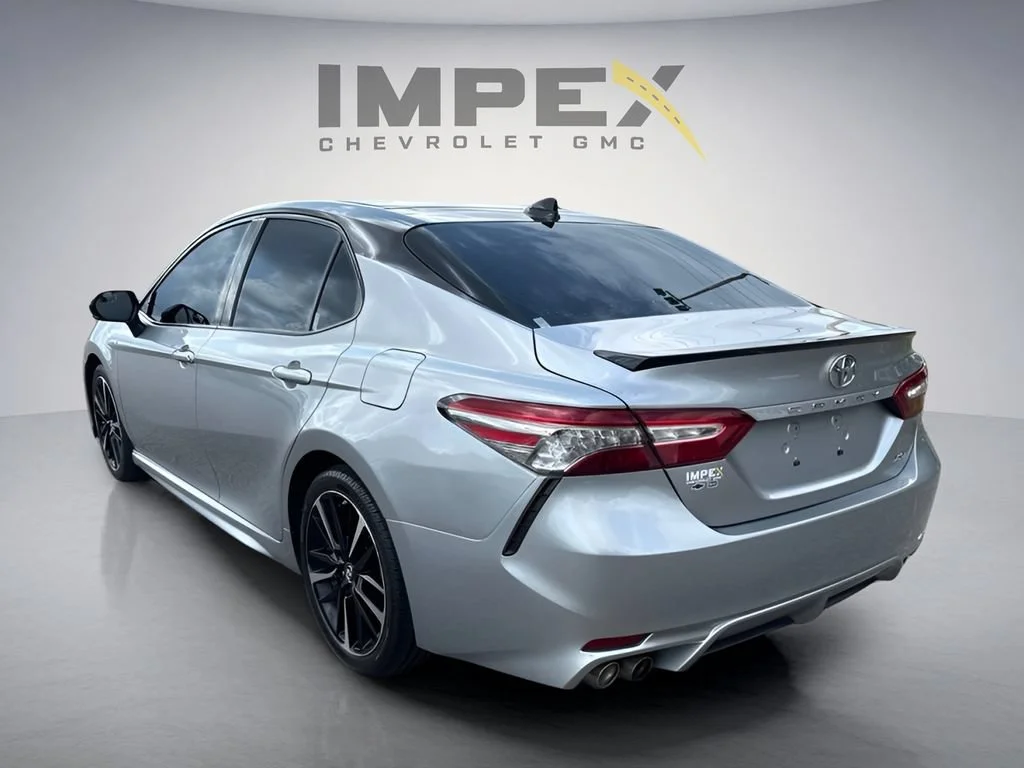Used 2019  Toyota XSE image 3