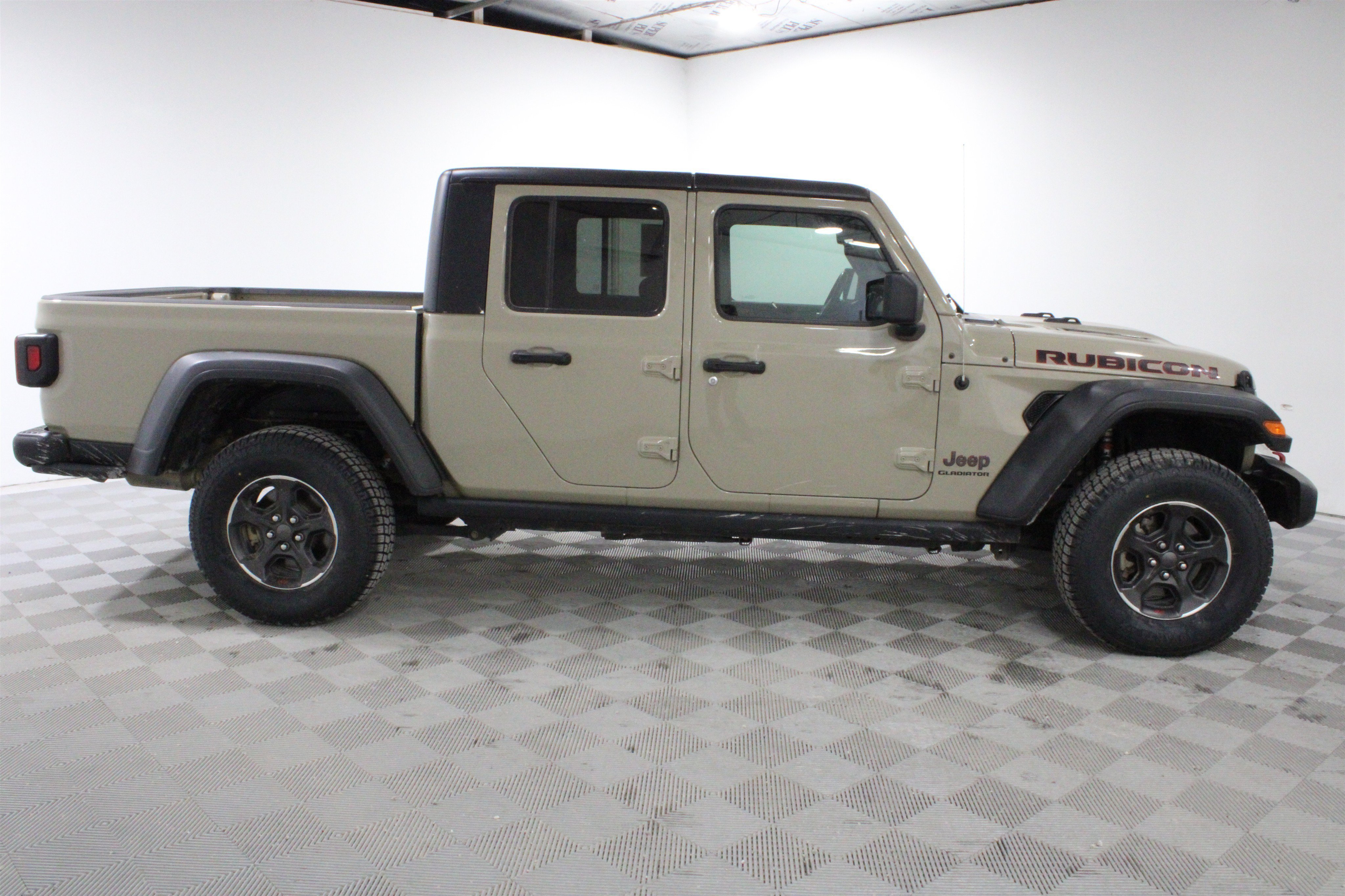 Used 2022 Limited Edition Gobi Clearcoat Jeep Rubicon image 26