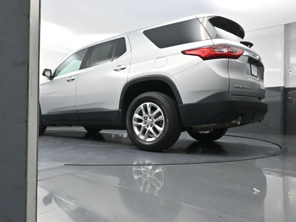 Used 2020 Silver Chevrolet LS image 25