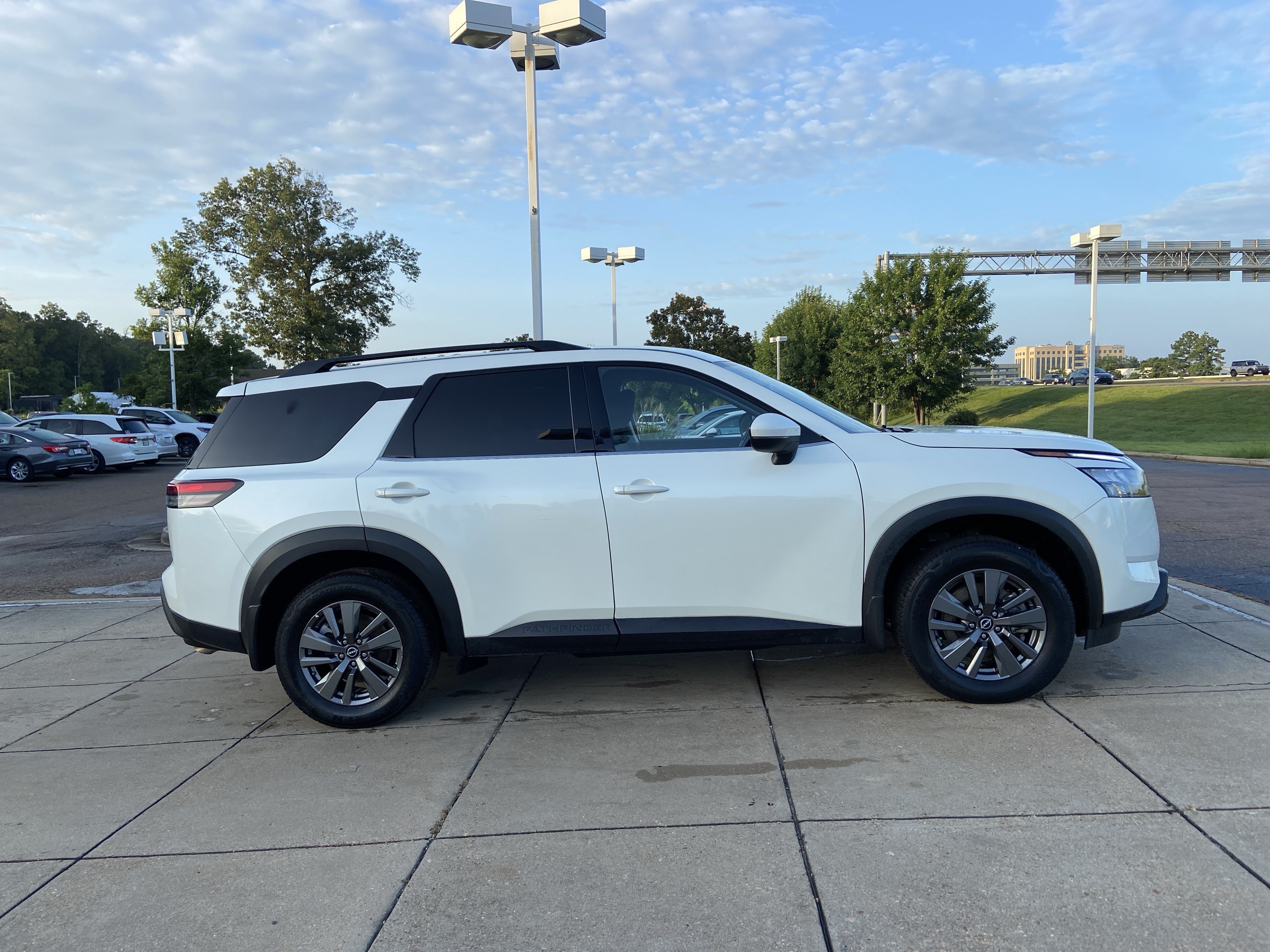 Used 2024 Pearl White Tricoat Nissan SV image 15