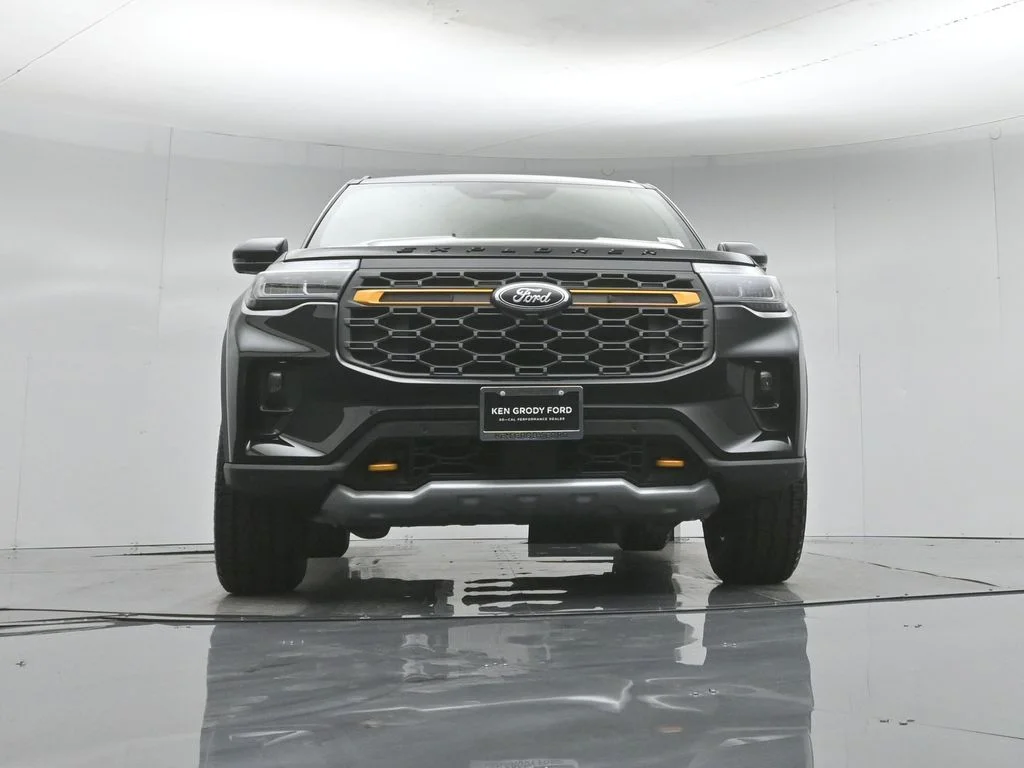 New 2026 Agate Black Metallic Ford Tremor image 46