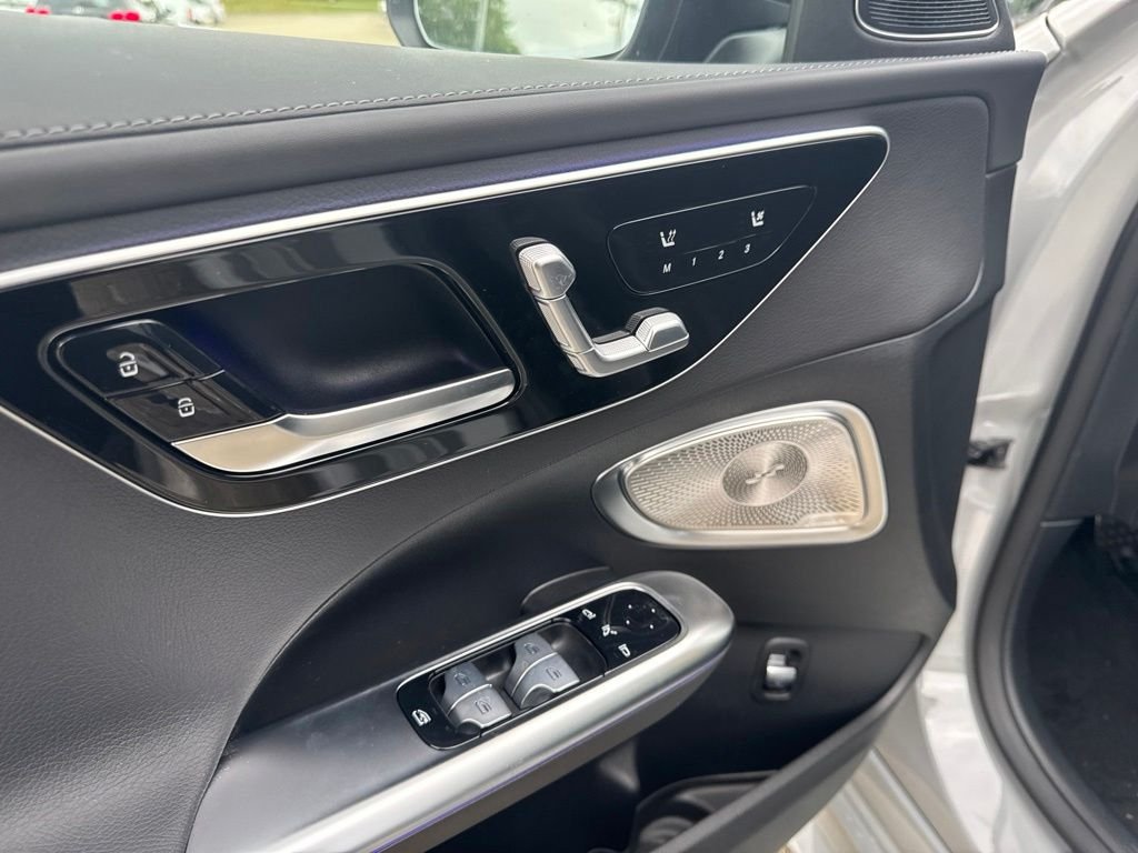 New 2026 MANUFAKTUR Alpine Grey Mercedes-Benz C 300 image 11