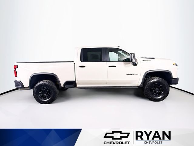 2026 Chevrolet Silverado 2500 HD ZR2 - Photo 8