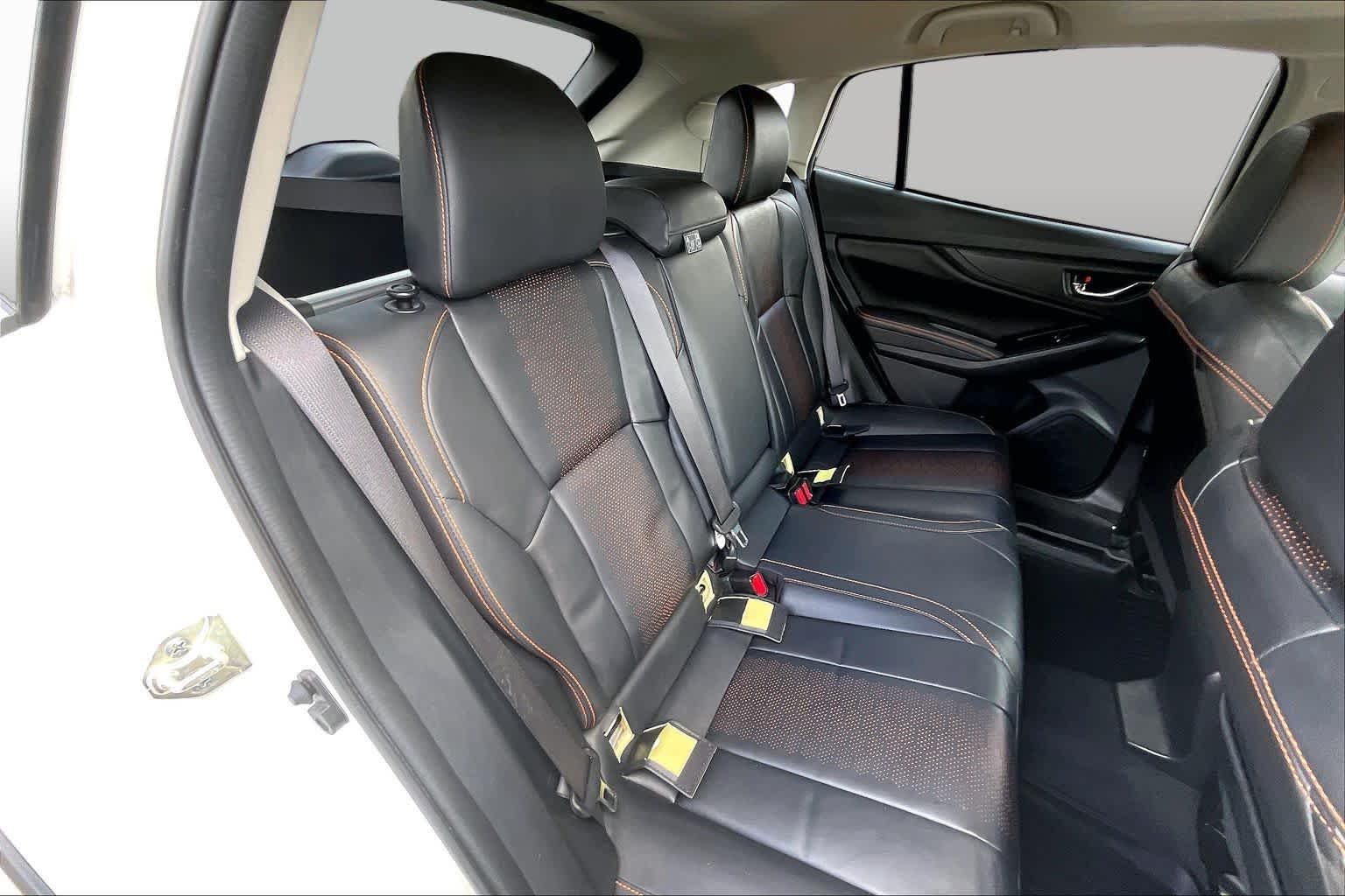 Used 2021 Crystal White Pearl Subaru Limited image 19