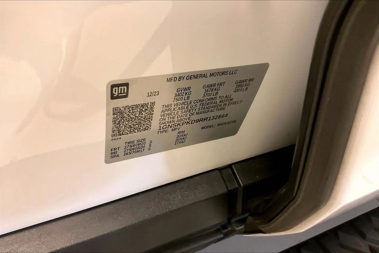 Used 2024 Summit White Chevrolet Z71 image 62