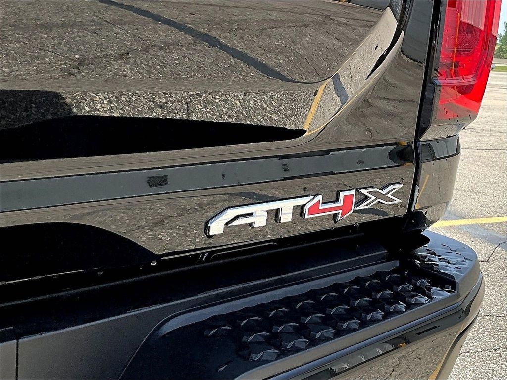 2024 GMC Canyon AT4X - Photo 27