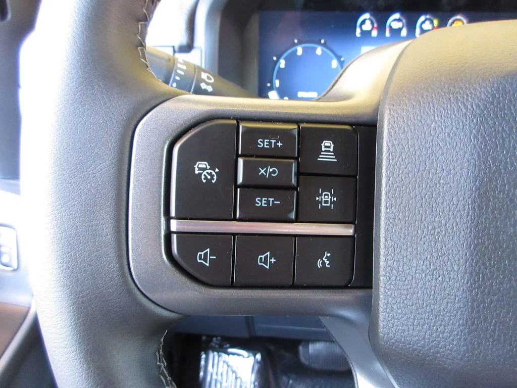 New 2026 Agate Black Metallic Ford XLT image 15