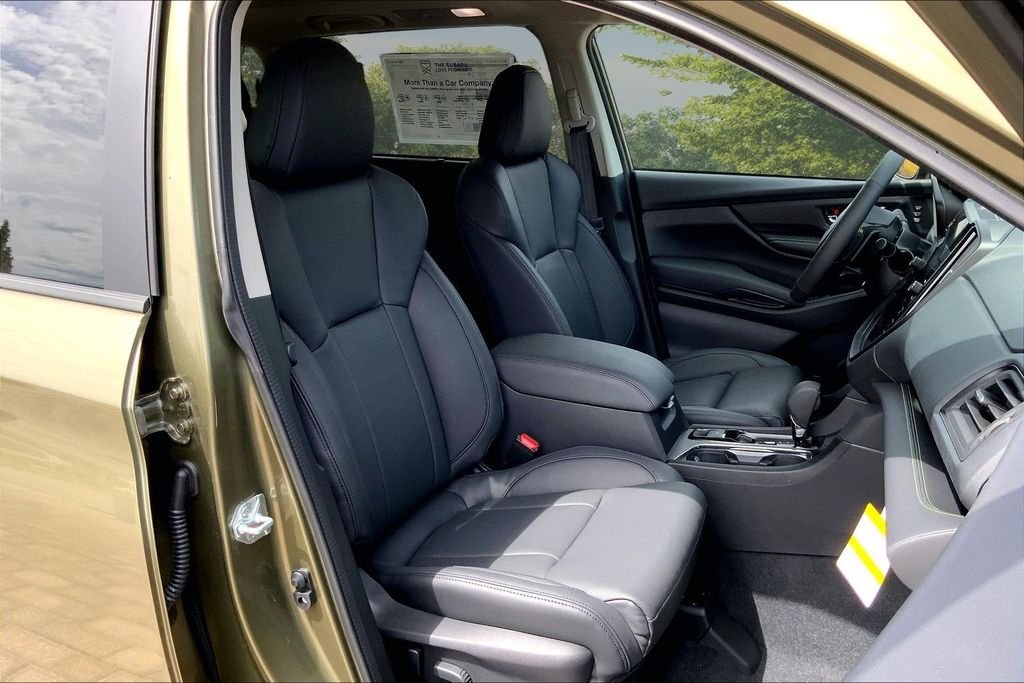 New 2026 AUTUMN GREEN METALLIC Subaru Onyx Edition Touring 7-Passenger image 11