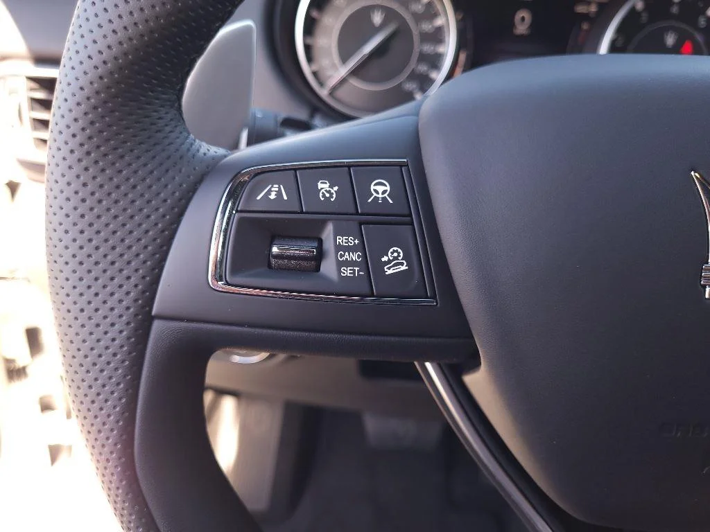 Used 2024 Bianco Maserati Modena Ultima image 16