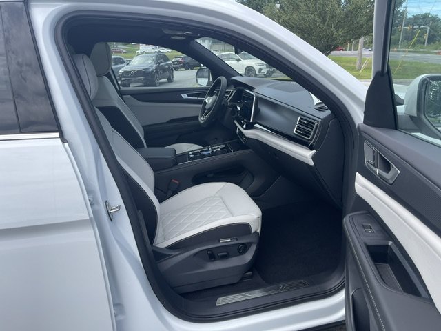 New 2026 Opal White Pearl Volkswagen 2.0T SEL Premium R-Line image 6