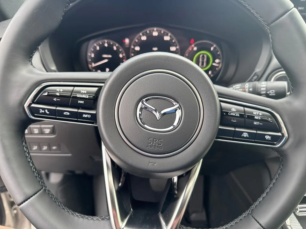 New 2026 Platinum Mazda 3.3 Turbo Premium Plus image 20