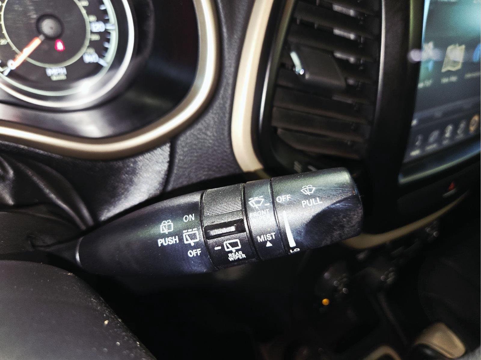 Used 2014 Brilliant Black Crystal Pearlcoat Jeep Limited image 31