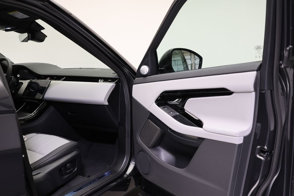 New 2026 Carpathian Grey Land Rover Hoxton Edition image 38