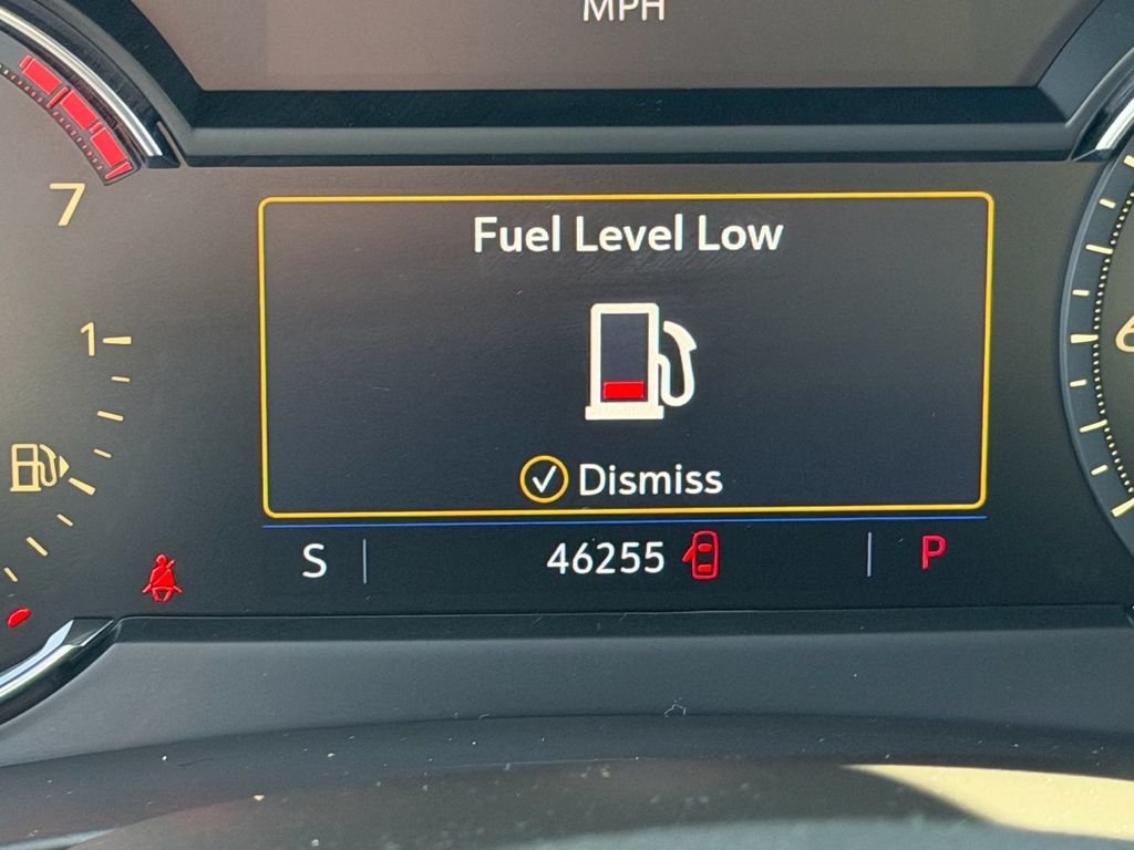 Used 2019 Gray Cadillac Sport image 27