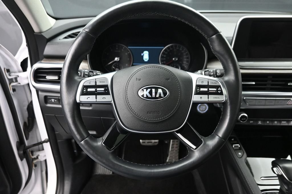 Used 2021 White Kia SX image 20
