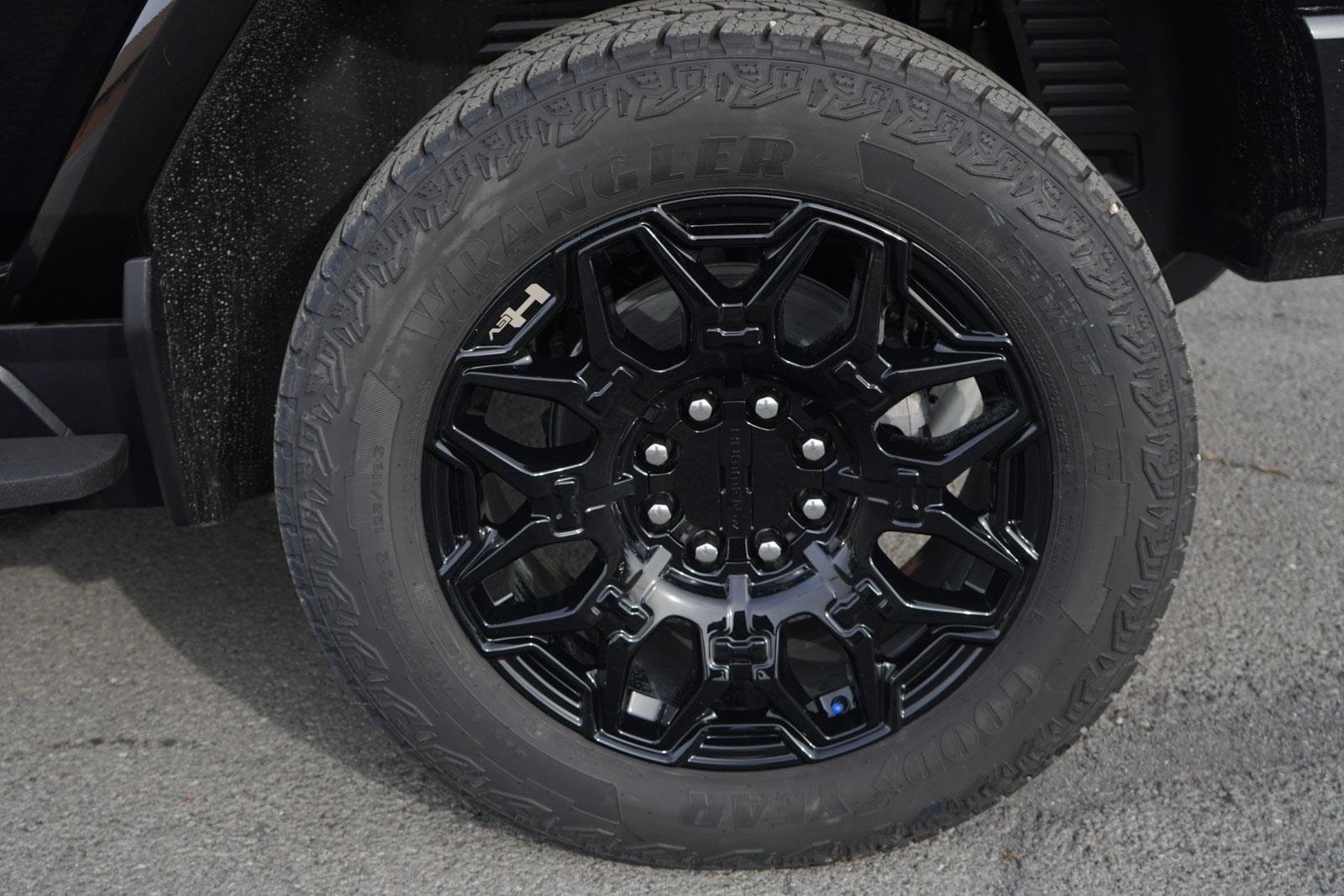 New 2026 Void Black GMC 2X image 13