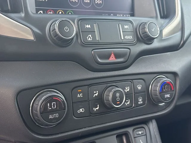 Used 2020 White GMC Denali image 18