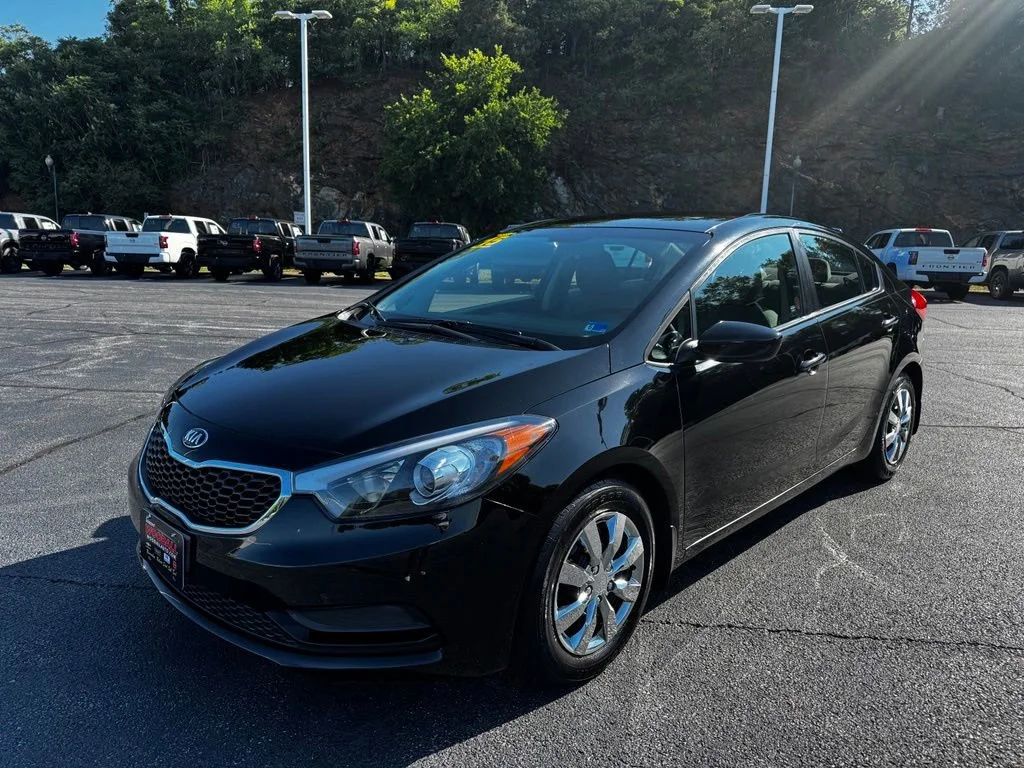 Used 2015  Kia LX image 3