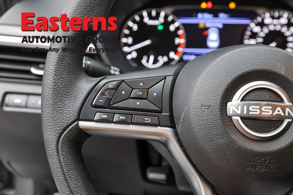 Used 2025 Gray Nissan 2.5 SV image 15