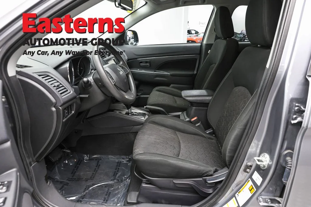 Used 2024 Gray Mitsubishi 2.0 ES image 14