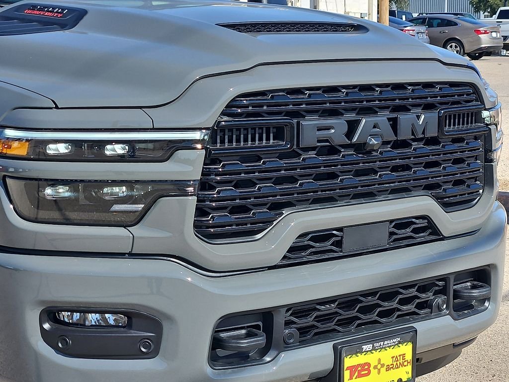 New 2027 Ceramic Gray Clear-Coat Exterior Paint RAM Limited image 7