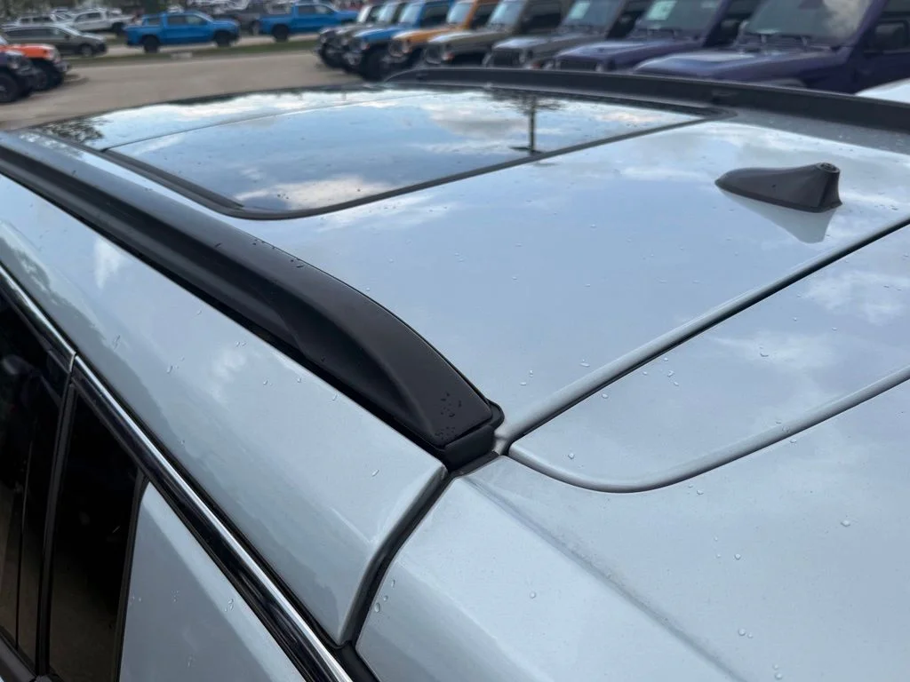 New 2026 Silver Zynith Metallic Clearcoat Jeep 85th Anniversary Edition image 39