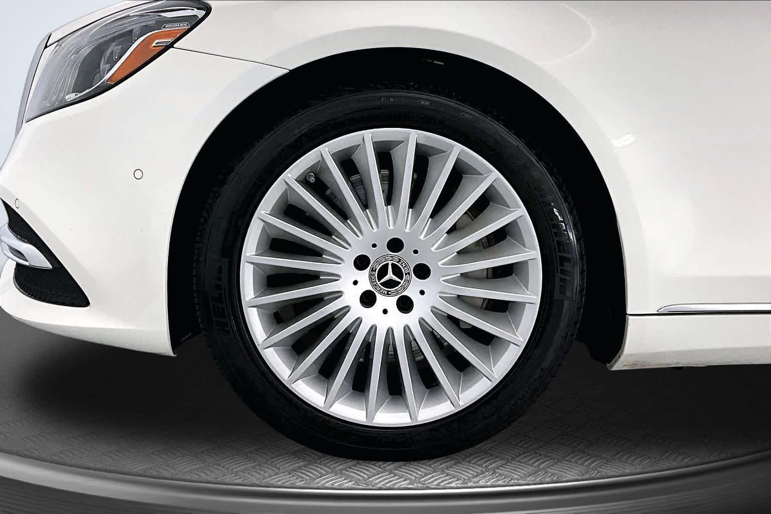 Used 2019 designo Diamond White Mercedes-Benz S 560 image 8
