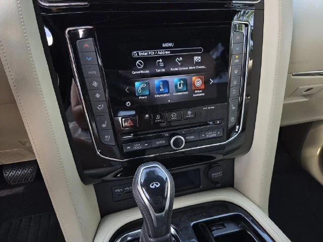Used 2021 Moonstone White INFINITI Sensory image 10