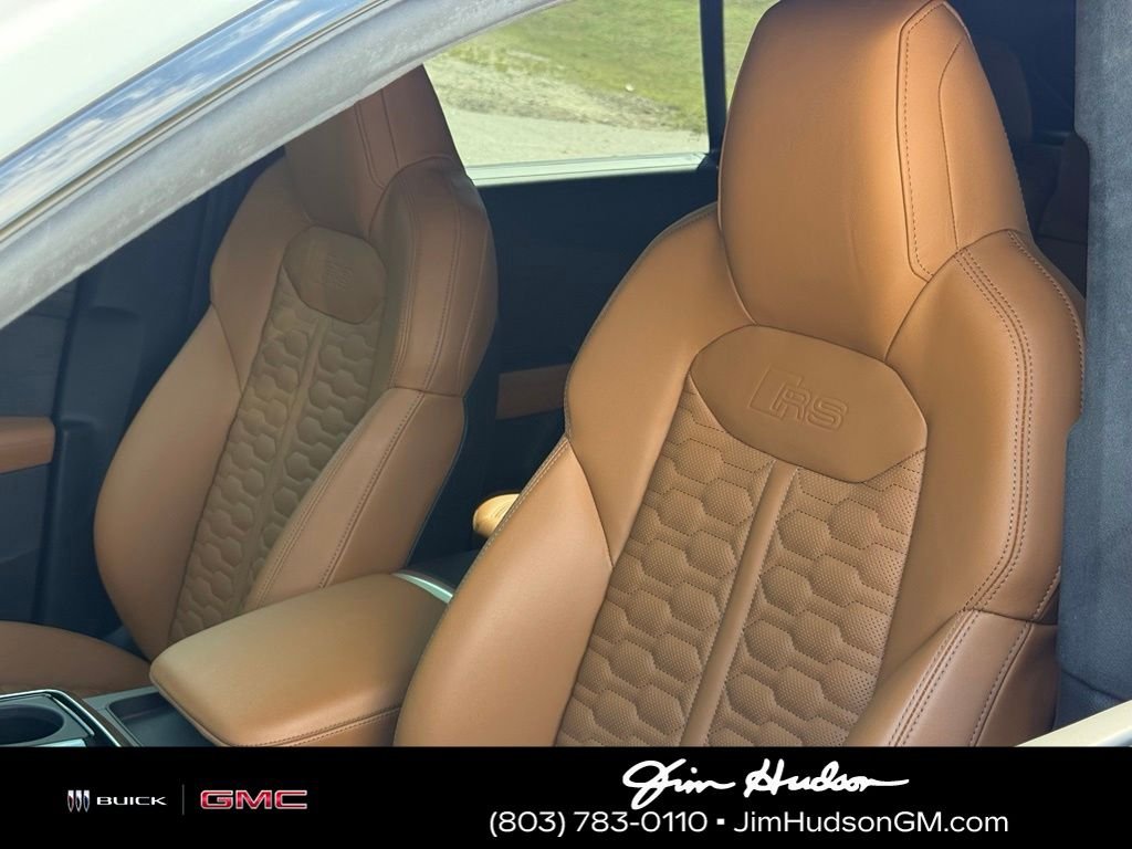 Used 2025 White Audi 4.0T image 22