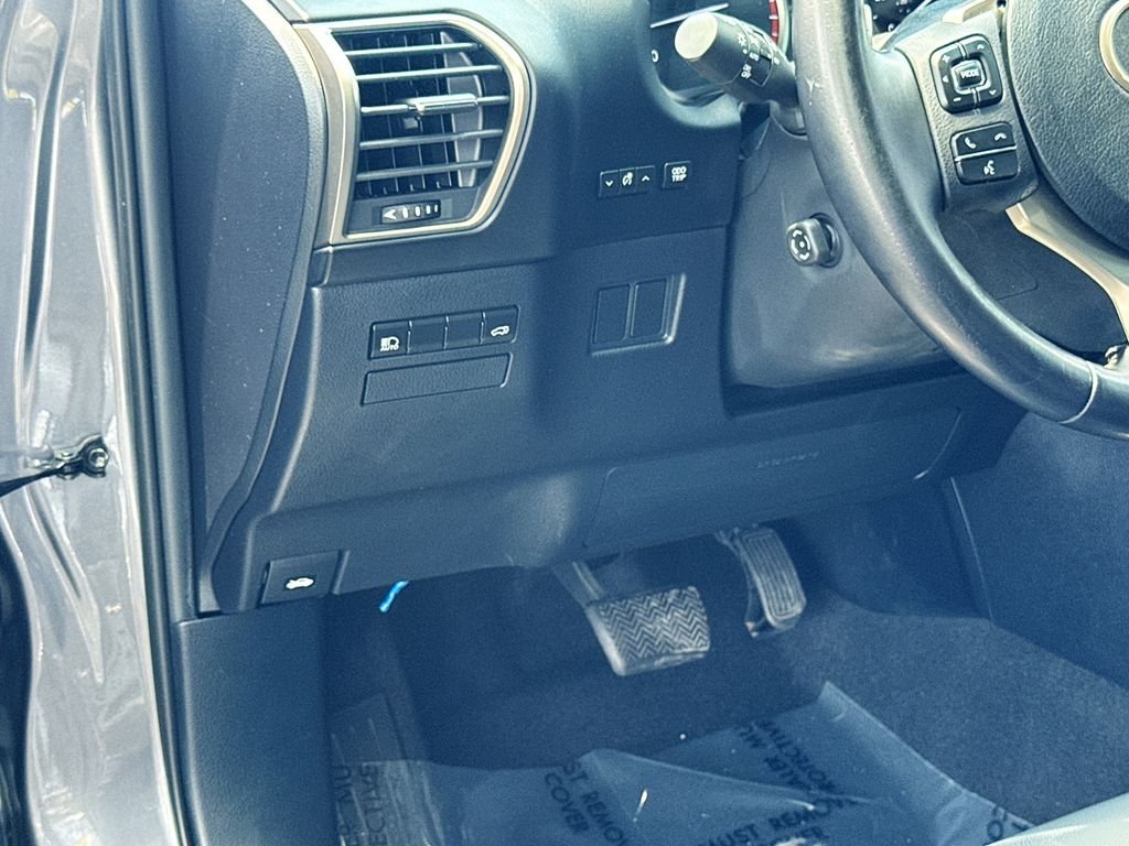 2020 Lexus NX 300 - Photo 17