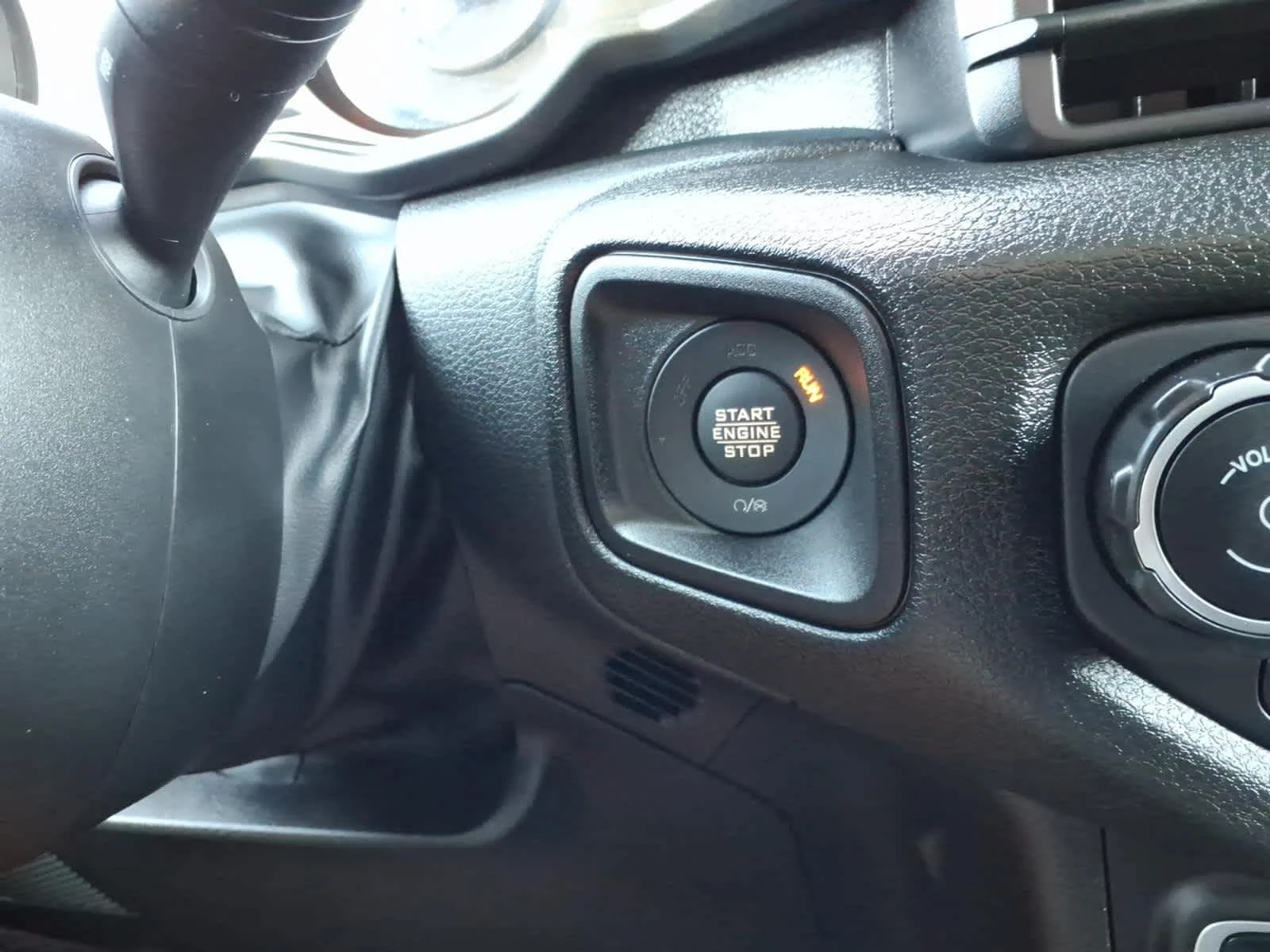 Certified Used 2025 Black Clearcoat Jeep Sport S image 20