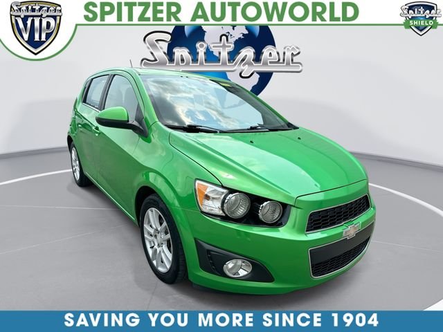 Used 2016 Green Chevrolet LT image 1