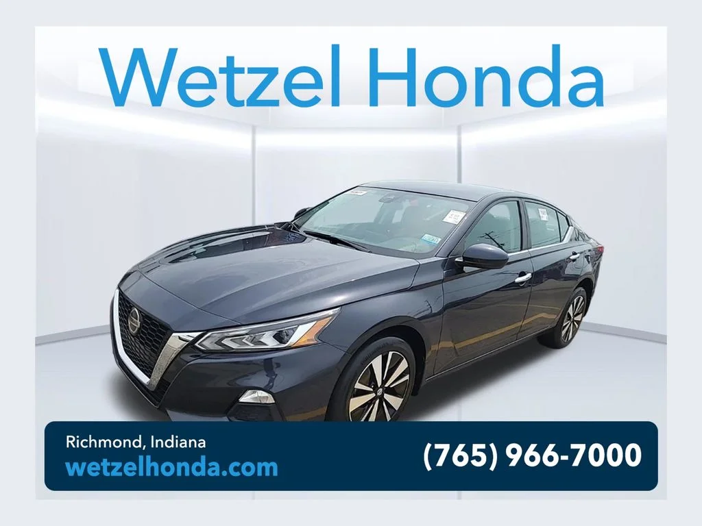 Used 2022 Blue Nissan 2.5 SV image 1
