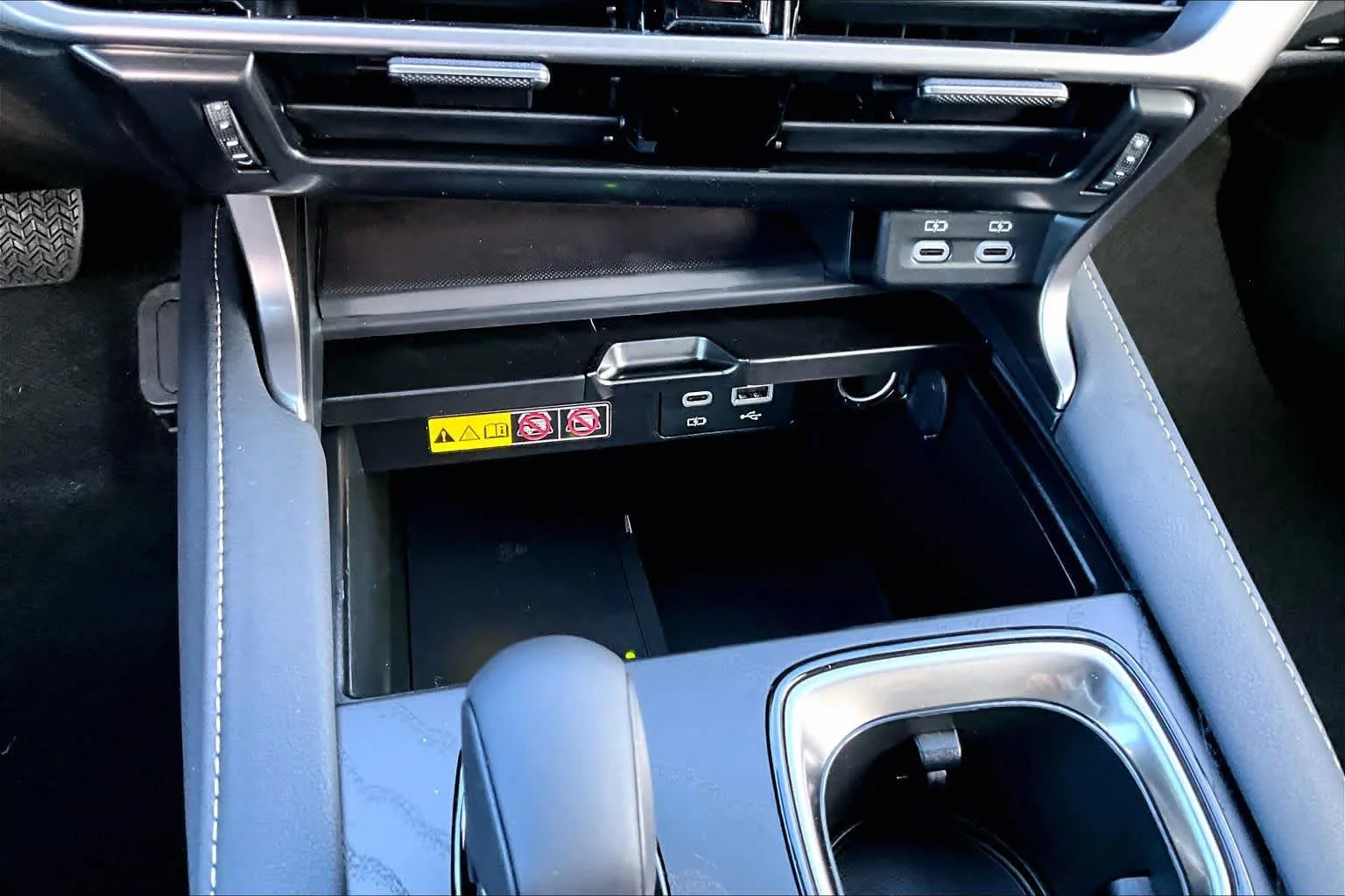 New 2026 Eminent White Pearl Lexus PREMIUM PLUS image 18