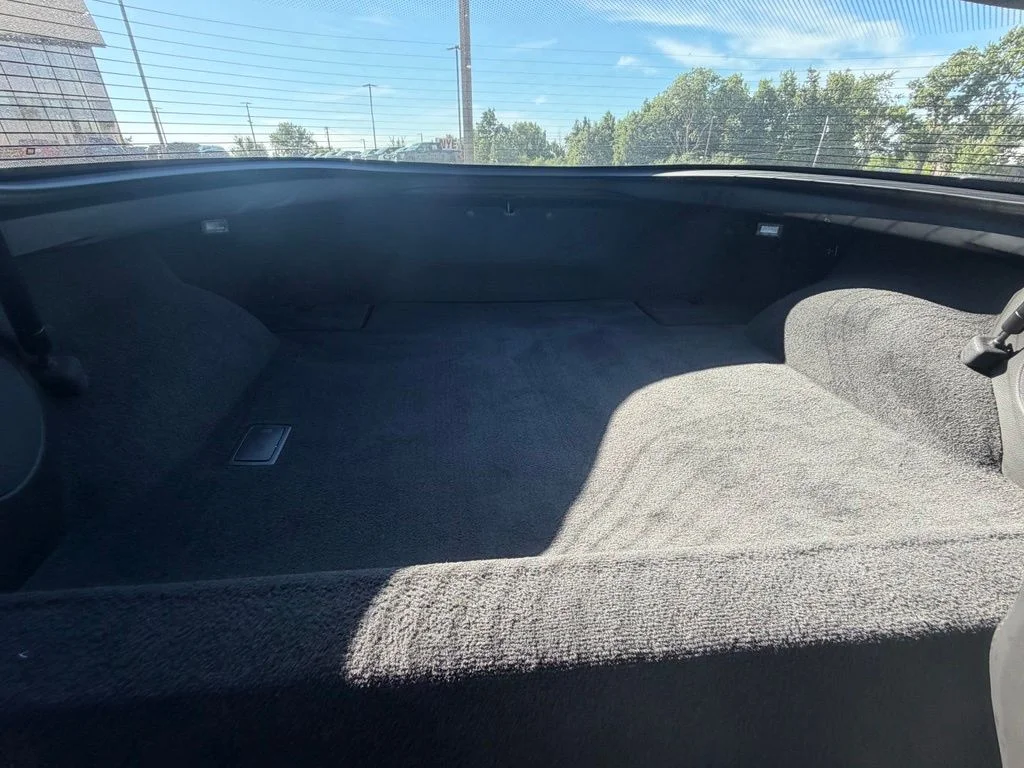 Used 2009 Gray Chevrolet Z06 image 41