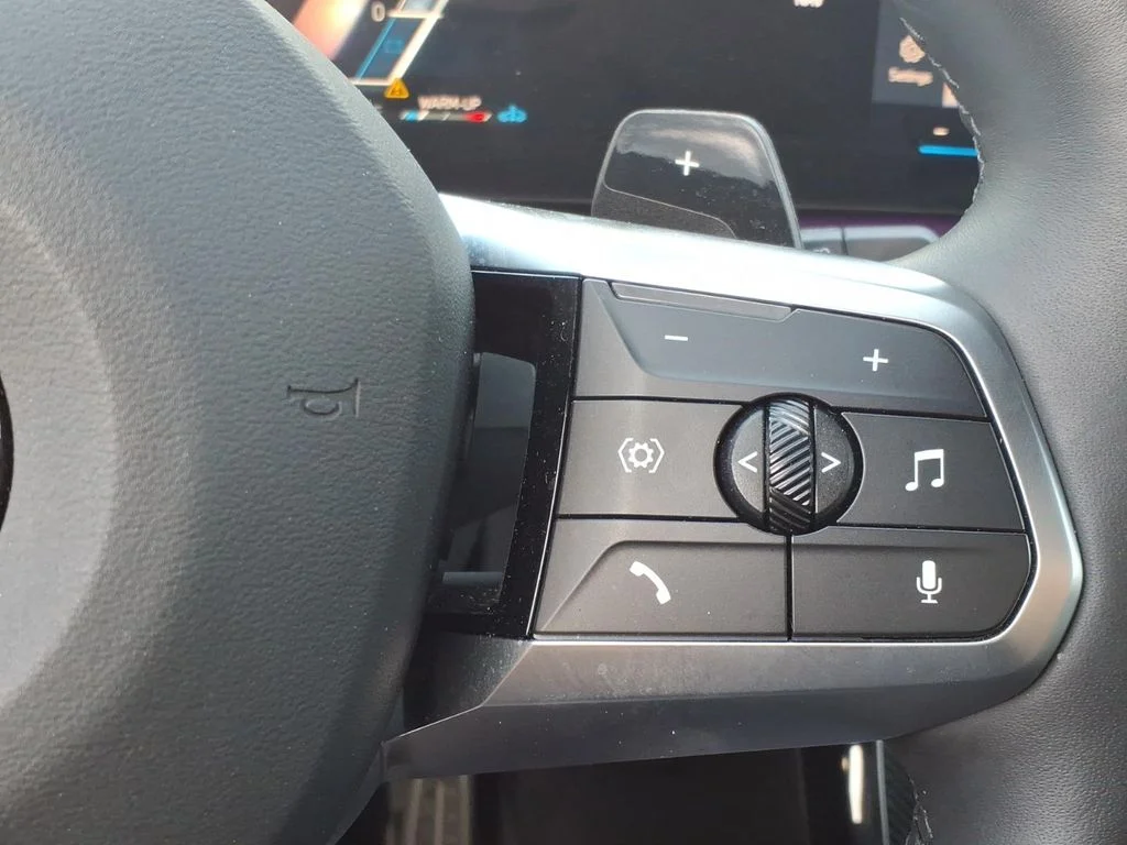 Used 2026 Silver BMW xDrive28i image 11