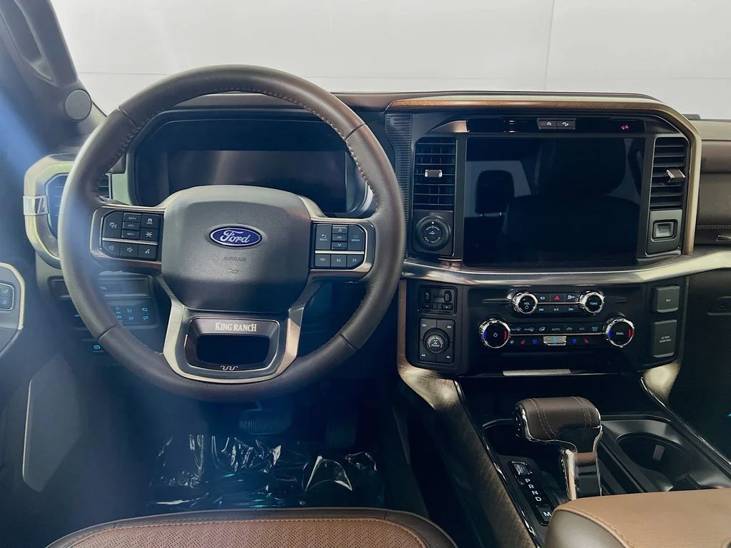 New 2026 Agate Black Metallic Ford King Ranch image 27