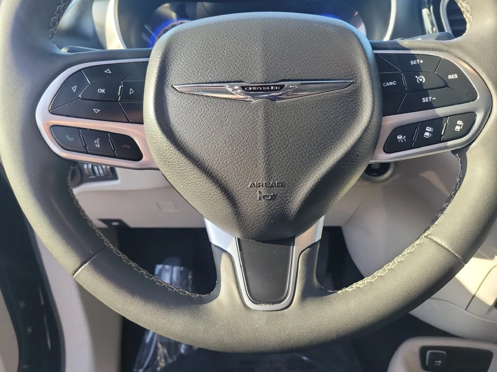 Certified Used 2023 Blue Chrysler Touring L image 28