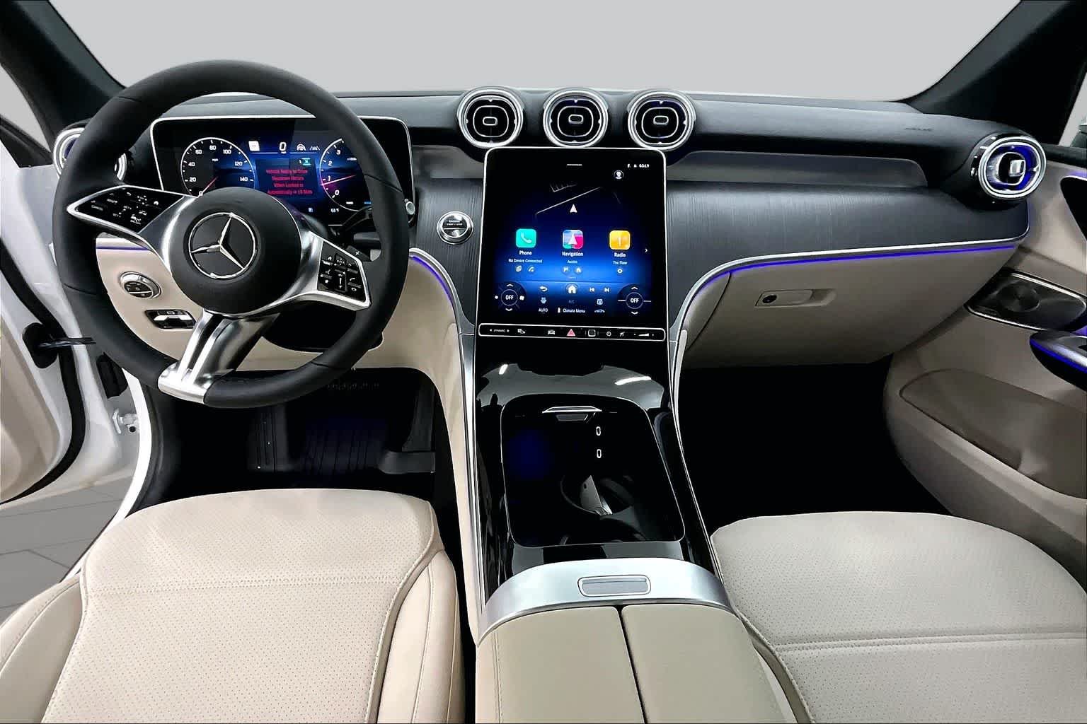 New 2026 Polar White Mercedes-Benz GLC 300 image 5