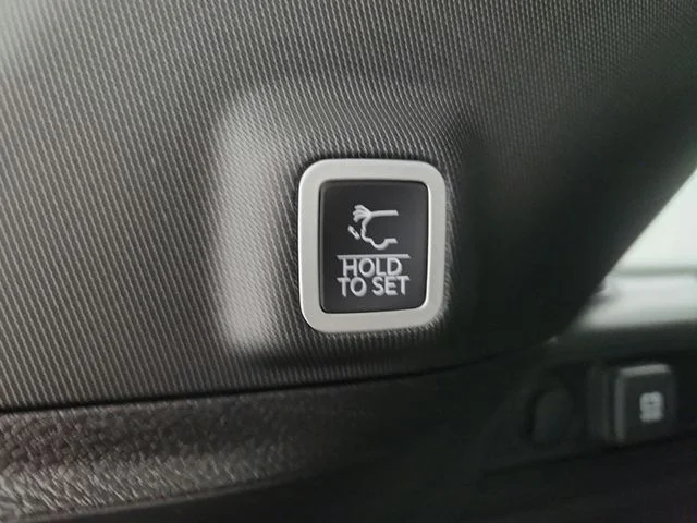 New 2026 Baltic Gray Metallic Clearcoat Jeep Altitude image 50
