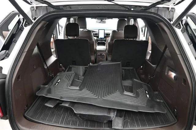 Used 2023 White Metallic Ford King Ranch image 21