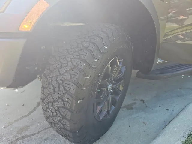 Used 2025 Gray Ford Raptor image 29