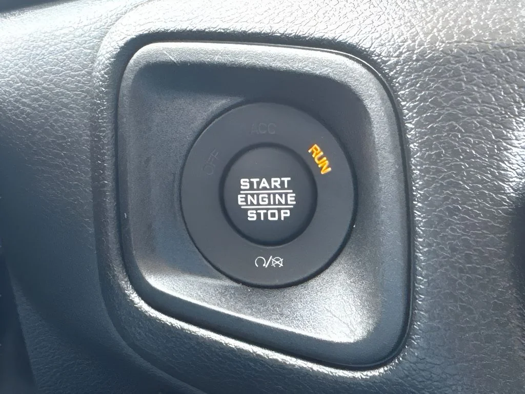 Used 2025 Gray Jeep Sport S image 22