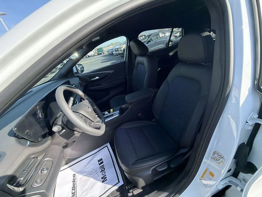 New 2026 Summit White Buick Preferred image 17