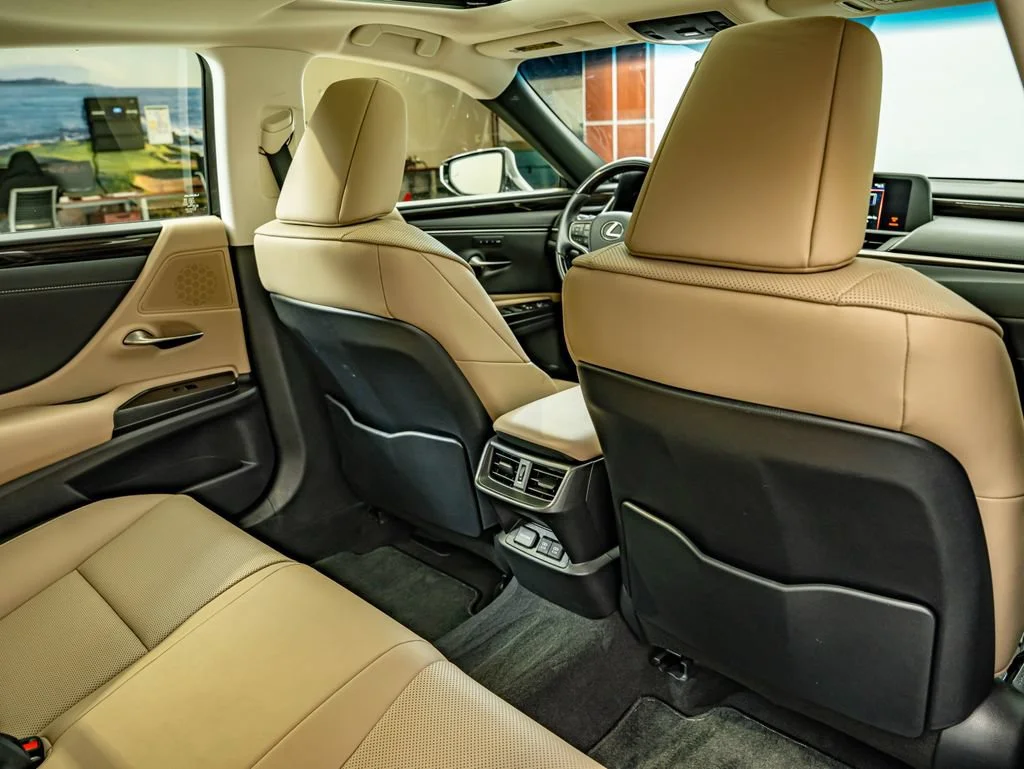 Used 2019 White Pearl Lexus 350 image 41