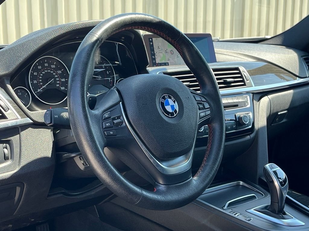 Used 2018 Mineral Grey Metallic BMW 330i xDrive image 19