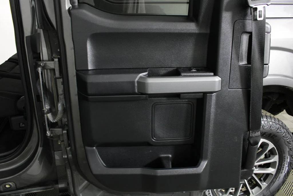 Used 2018 Gray Ford XL image 8
