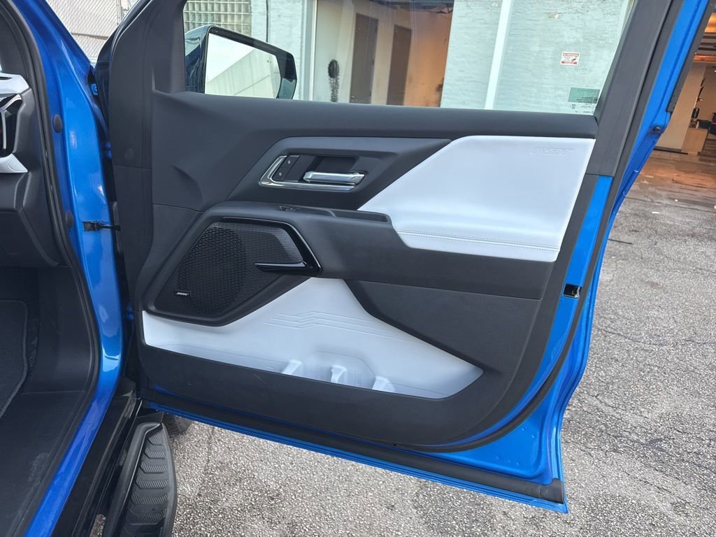 2025 Chevrolet Silverado EV RST - Photo 8