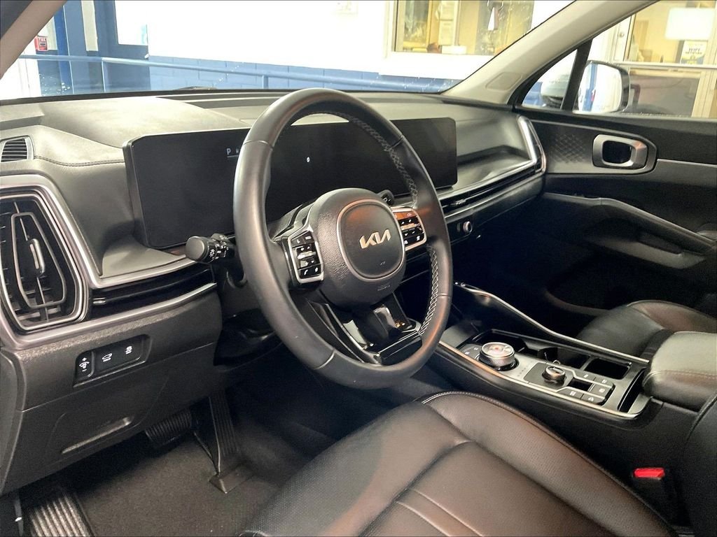 Used 2025 Silver Kia EX image 8