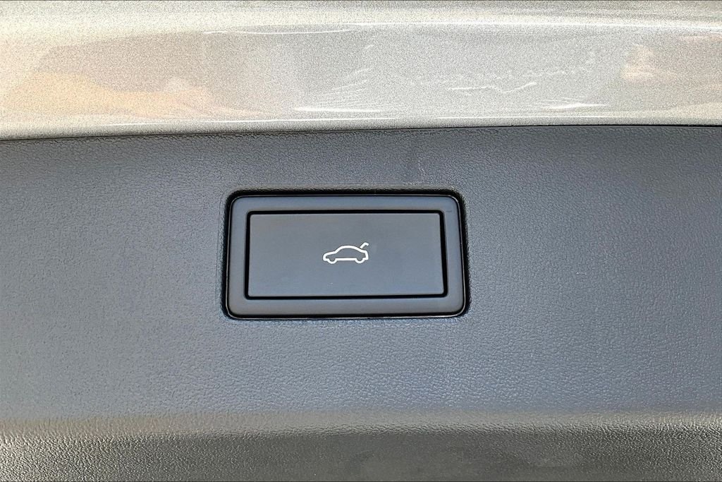 New 2026 Silver Volkswagen 2.0T SE image 25